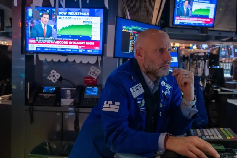 'Beary' Michael Burry Waves The Red Flag Again - But These 5 Charts Suggest The Market Isn't Crashing Yet