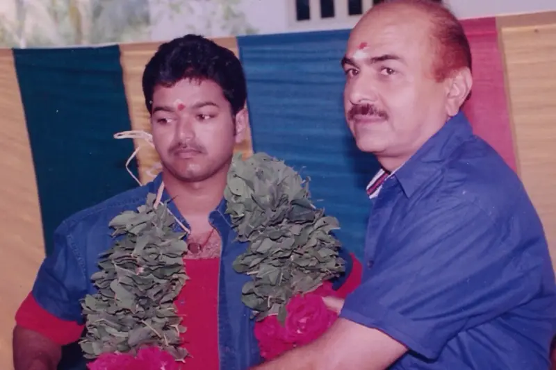நிறைவேறாமல் போன தயாரிப்பாளர் R B சவுத்ரியின் ஆசை! விஜய் நினைத்திருந்தால்..