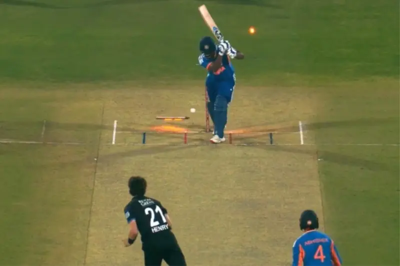 Matt Henry Sends Stumps Flying, Sanju Samson Out for Golden Duck in IND vs NZ 3rd T20I [WATCH]