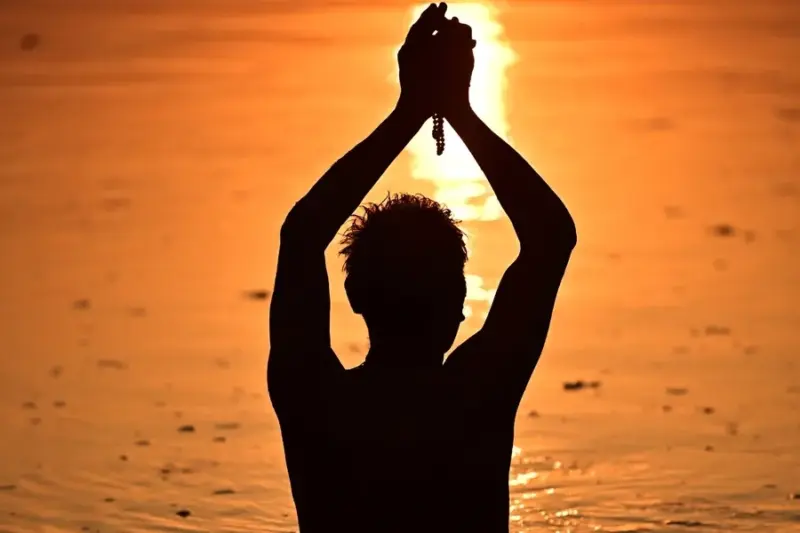 Akshaya Tritiya 2026: Thousands gather at Prayagraj Sangam for holy dip and charity