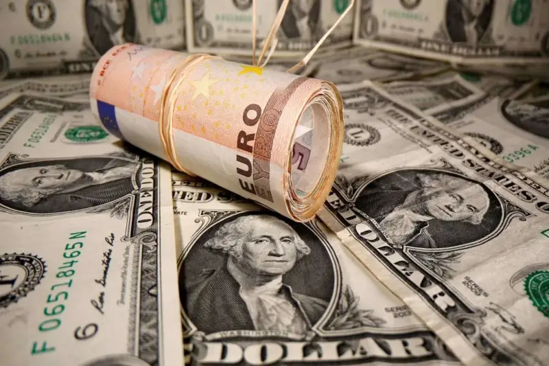 India's Foreign Exchange Reserves Cross $700 Billion For First Time