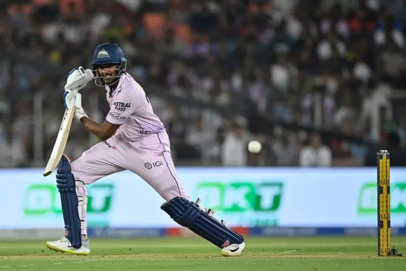 హైదరాబాద్ లక్ష్యం 169