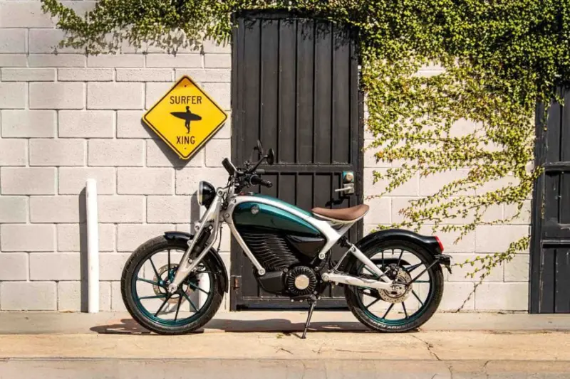 Royal Enfield Enters EV Space With Flying Flea C6 at ₹2.79 Lakh; BaaS Option Lowers Entry to ₹1.99 Lakh | Autocar Professional