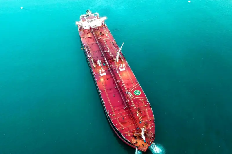 இந்தியாவிற்கு வந்துகொண்டிருந்த ஈரான் கச்சா எண்ணெய் - திடீரென சீனாவிற்கு திரும்பிய கப்பல்