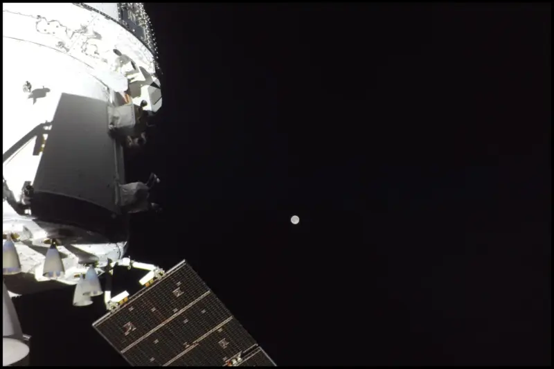 Artemis II Mission: چاند کے قریب سے خلا بازوں نے بھیجی زمین کی دلکش تصاویر