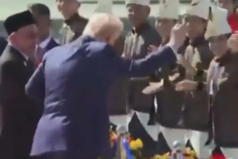 Trump steals the show with his dance in Malaysia; social media loves it | WATCH