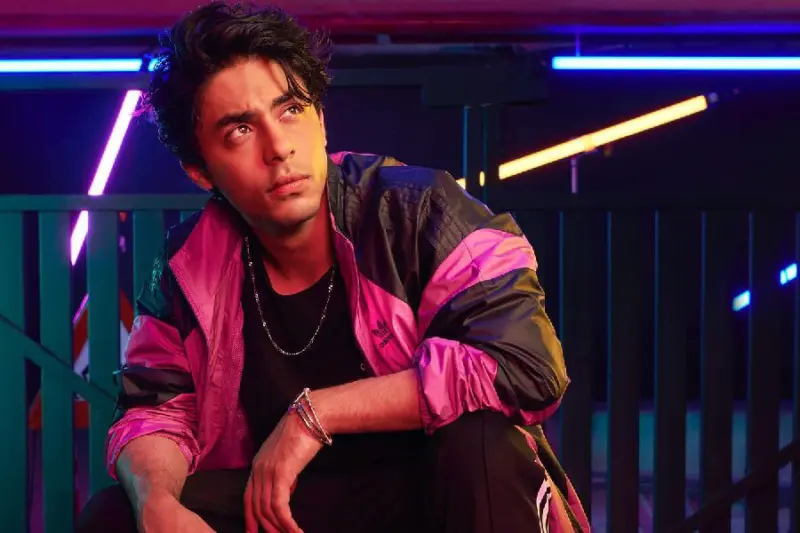 Watch Aryan Khan lock into 'joota churai' showdown at best friend's wedding