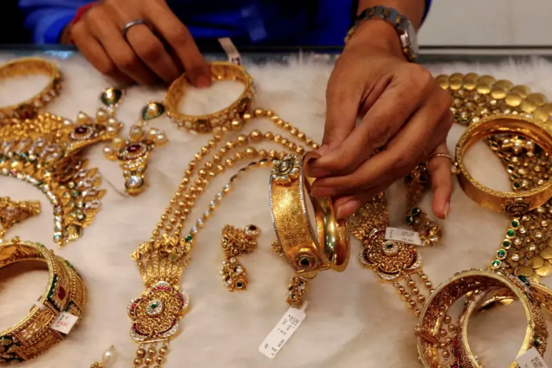 Reduction in Gold and Silver Prices: سونے اور چاندی کی قیمتوں میں کمی: لیبر ڈے اور بدھ پورنیما پر خریداری کا سنہرا موقع؟ دیکھیں آج کی تازہ قیمتیں