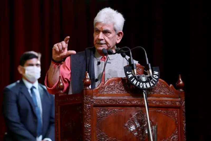 ಜಮ್ಮು & ಕಾಶ್ಮೀರದ ರಾಜ್ಯಪಾಲರ ಟ್ವಿಟರ್‌ ಖಾತೆ ಸಸ್ಪೆಂಡ್, ಕೆಲಹೊತ್ತಿನ ಬಳಿಕ ಮರುಚಾಲನೆ