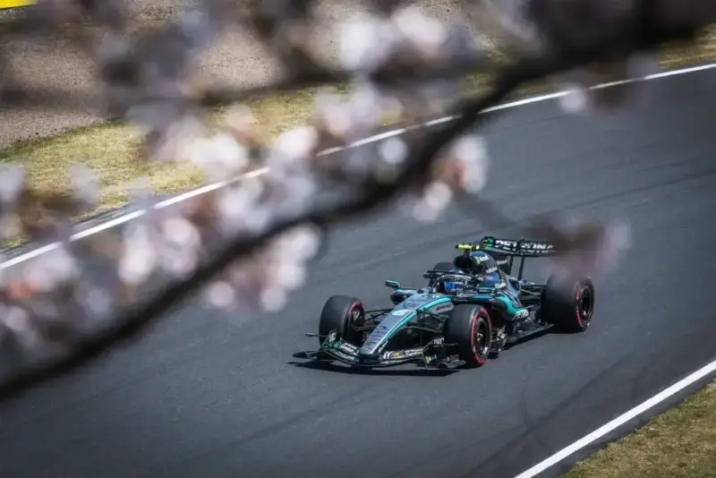 Kimi Antonelli stuns with pole position at Japanese GP: Max Verstappen's unexpected Q2 exit