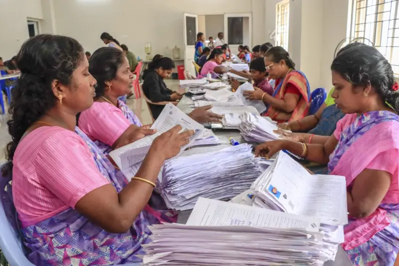 2002 Versus 2025: A Comparative Analysis of Two SIRs