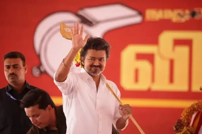 విజయ్ ఆస్తులు రూ. 603 కోట్లు: అఫిడవిట్‌లో కళ్లు చెదిరే నిజాలు వెల్లడి!