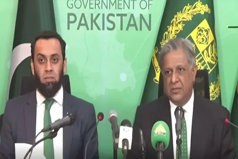 'अब हर दिन तमाशा.', बहन उज्मा की इमरान खान से मुलाकात पर लगी रोक, पाक सरकार ने दिया ये आदेश