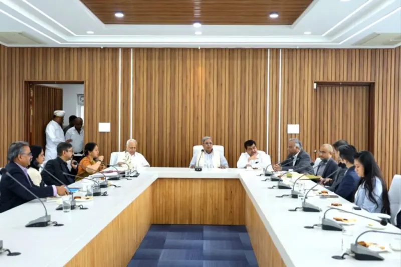விருந்திற்கு கூப்பிட்டு 'அந்த' ஷாக்கைக் கொடுத்த முதலமைச்சர்..! - பதவியை துறக்க துணிந்த சித்தராமையா.. அடுத்த சிஎம் யார் தெரியுமா..?