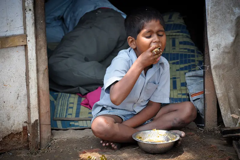 महंगाई की आहट: युद्ध, तेल-ऊर्जा की बढ़ती कीमतों से थाली पर मंडराता नया संकट