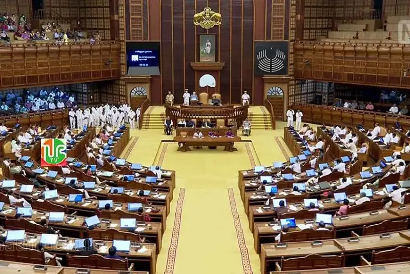 സെൻസസ് കടമ്പ കടന്നാല്‍ കേരള രാഷ്ട്രീയത്തിന്റെ ചിത്രം മാറും; വരുന്നത് 140 മണ്ഡലങ്ങളുടെ അവസാന വോട്ട്?