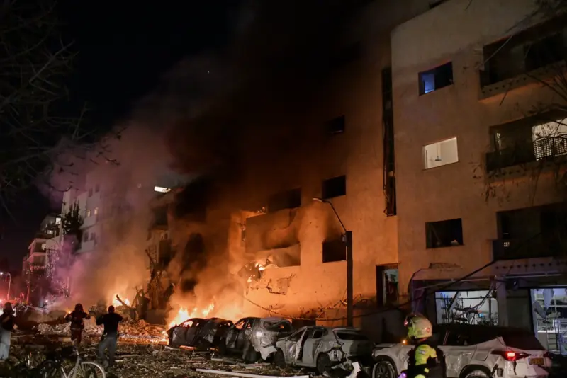 The World Is on the Edge of Nuclear War. Only Russia and China Can Stop It.