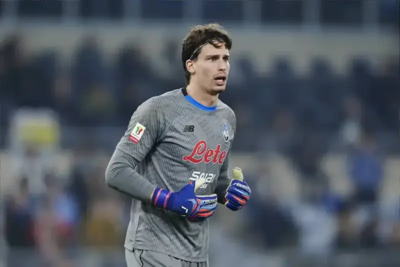 Marco Carnesecchi snubs Manchester United to extend Atalanta contract: shock deal revealed!