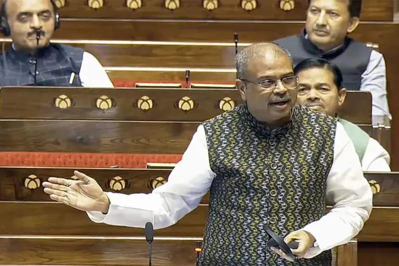 शिक्षा मंत्री धर्मेंद्र प्रधान के विवादों का नया मोड़