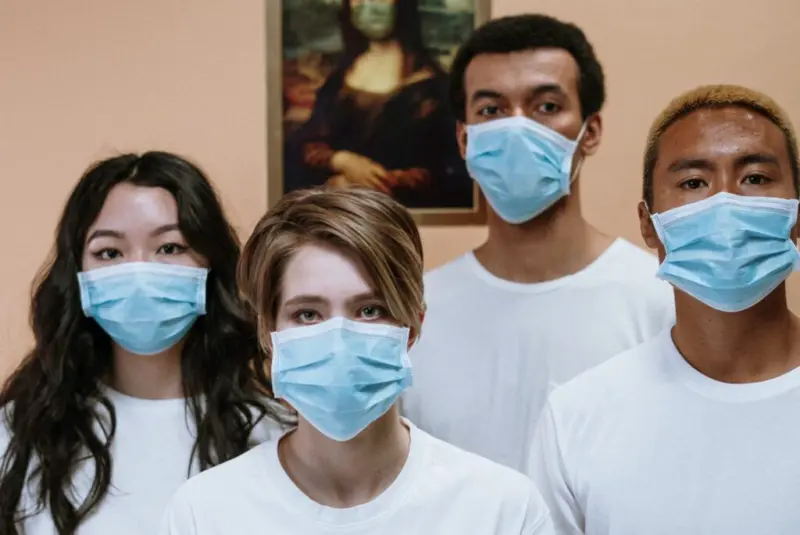 ʼಮಾಸ್ಕ್ʼ ಹಾಕಿಕೊಳ್ಳುವುದು ಮಾತ್ರವಲ್ಲ ತೆಗೆಯುವ ವಿಧಾನವೂ ನಿಮಗೆ ತಿಳಿದಿರಲಿ