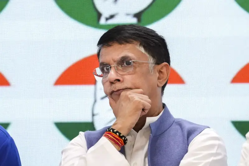 పవన్ ఖేరాకు సుప్రీంకోర్టు ముందస్తు బెయిల్