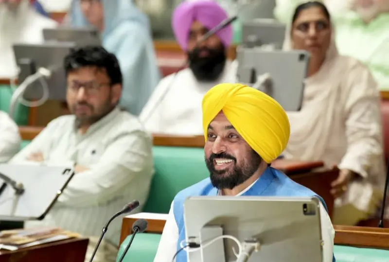 ਮੁੱਖ ਮੰਤਰੀ ਭਗਵੰਤ ਸਿੰਘ ਮਾਨ ਨੇ ਮਜ਼ਦੂਰ ਦਿਵਸ ਮੌਕੇ ਕਿਰਤੀ ਵਰਗ ਨੂੰ ਦਿੱਤਾ ਤੋਹਫਾ, ਘੱਟੋ-ਘੱਟ ਉਜਰਤ ਵਿੱਚ 15 ਫੀਸਦੀ ਵਾਧੇ ਦਾ ਐਲਾਨ