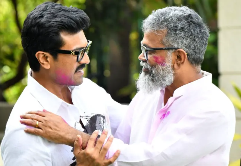 ராம் சரணுடன் இணைந்த புஷ்பா இயக்குநர்!