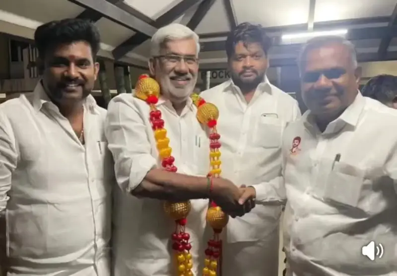 #BIG BREAKING: த.வெ.க.வில் இணைந்தார் அ.தி.மு.க. முன்னாள் அமைச்சர் வெல்லமண்டி நடராஜன்..!!