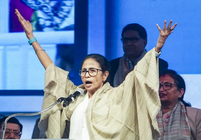 'Forged' signs, hurried explusions: Is Mamata-led TMC headed for a split?