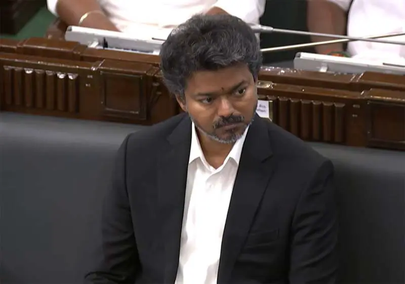 ఫస్ట్ టైం అసెంబ్లీలో అడుగుపెట్టిన విజయ్