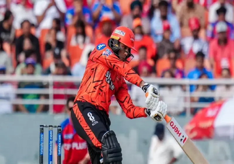 Abhishek Sharma blitz powers SRH to record powerplay total