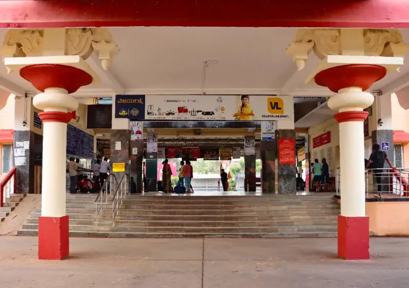 Complaint over rude behaviour at Udupi station shop sparks concern