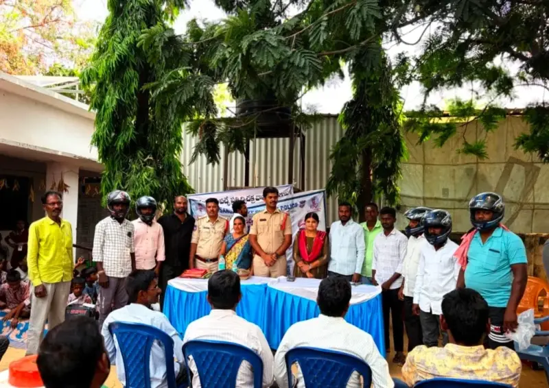 నిబంధనలు పాటించి ప్రమాదాలు నివారించండి.. హత్నూర ఎస్ఐ శ్రీధర్ రెడ్డి