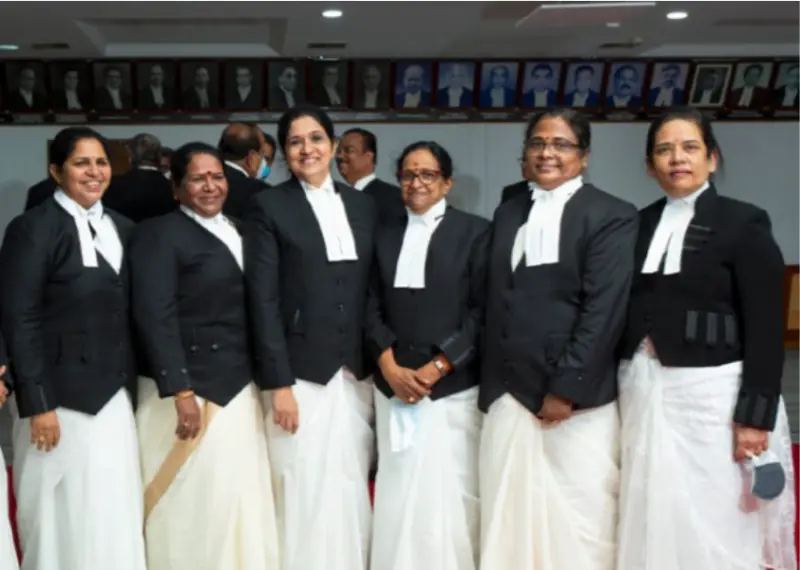 வெயிலின் தாக்கம்: நீதிமன்றத்தில் வெள்ளை நிற ஆடை அணிய அனுமதி!