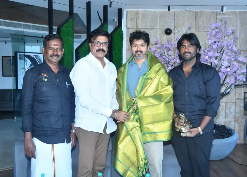 நாளை விஜயகாந்த் குருபூஜை. இன்று விஜய்க்கு அழைப்பு!