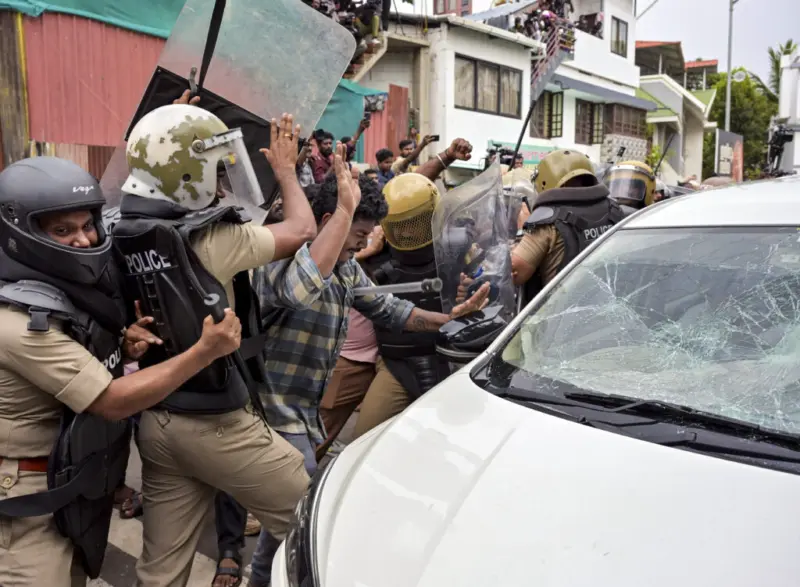 Eight arrested for attack on ED officials after raid at Pinarayi Vijayan"s residence