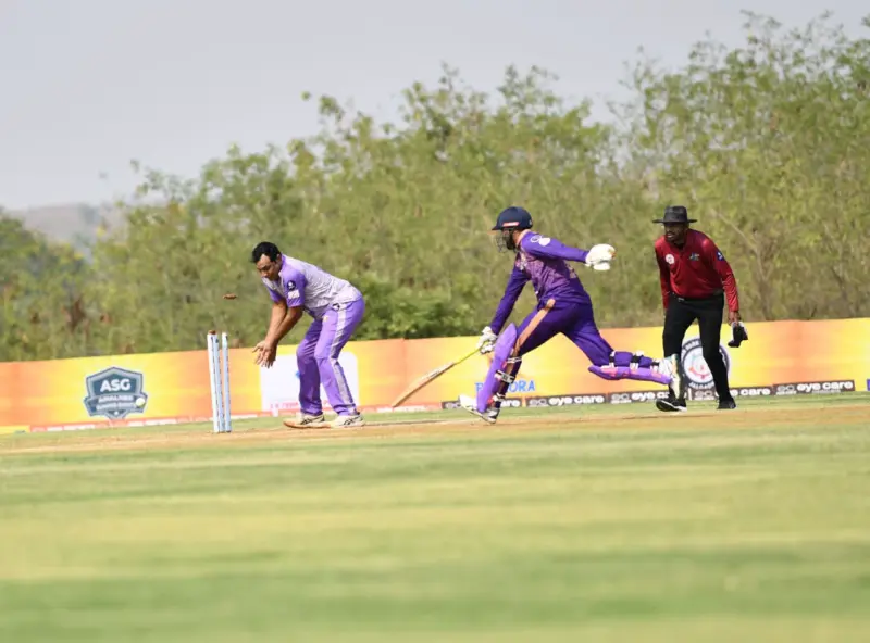 जळगाव जिल्हा क्रिकेट असोसिएशनच्या वतीने आयोजित JCL T-20 चा रोमांच