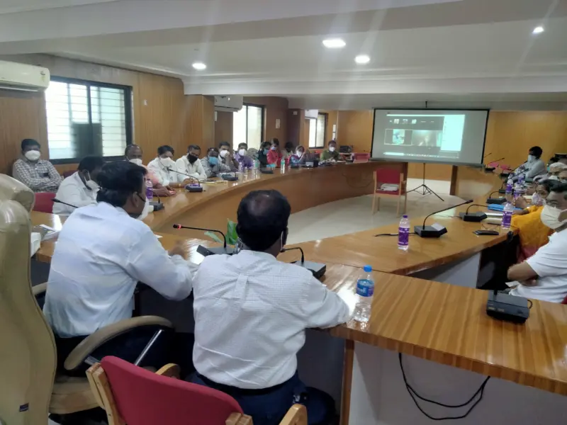 `ಸುರಕ್ಷಿತ ಹಮ್, ಸುರಕ್ಷಿತ ತುಮ್' ಅಭಿಯಾನಕ್ಕೆ ಜಿಲ್ಲಾಧಿಕಾರಿ ಚಾಲನೆ