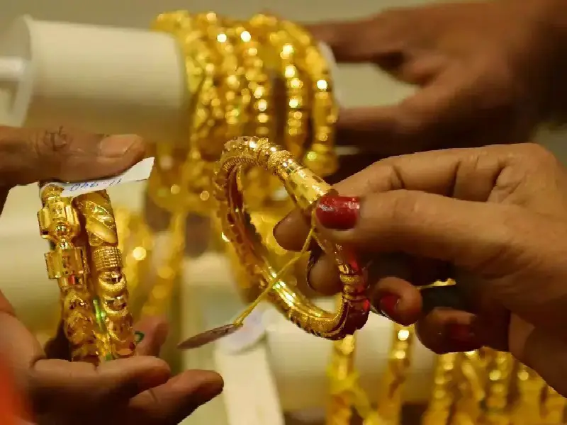 Gold Rate: சட்டென குறைந்த தங்கம் விலை.. மகிழ்ச்சியில் பெண்கள்!