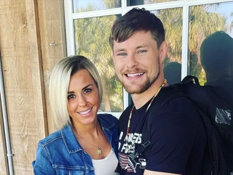 Who is Bryce Mitchell's girlfriend, Erin Handlow?