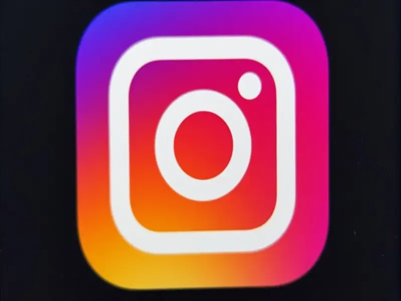 Are your photos suddenly turning black and white on Instagram? Learn why and how to fix it in minutes.
