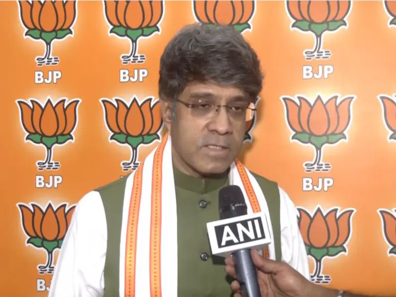 BJP's CR Kesavan says Congress reduced Kharge to powerless rubber-stamp president