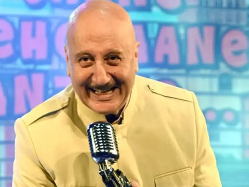 Anupam Kher's play 'Jaane Pehchaane Anjaane' opens to full house at NCPA