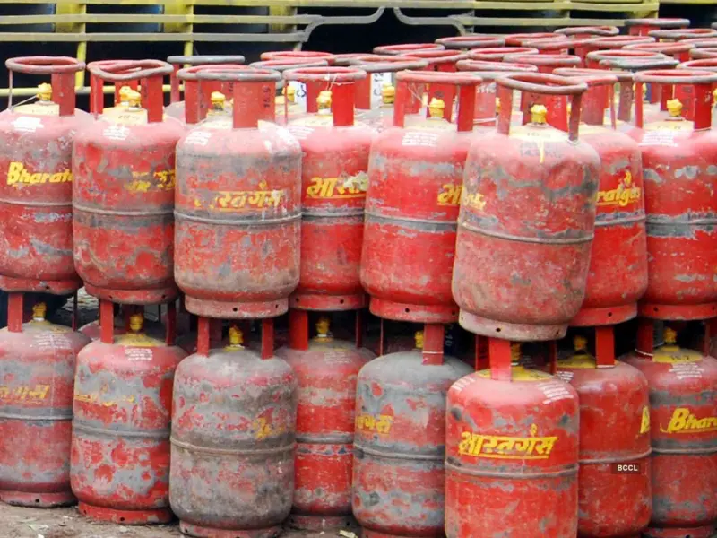 LPG बुकिंग नियमात कोणताही बदल नाही