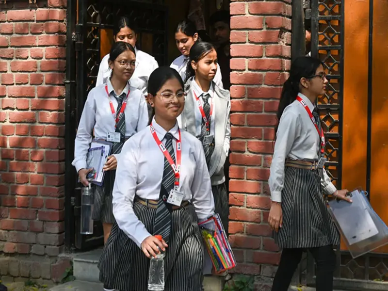 Major Move by CBSE: Schools to Provide Comprehensive Information on Careers and Entrance Exams..