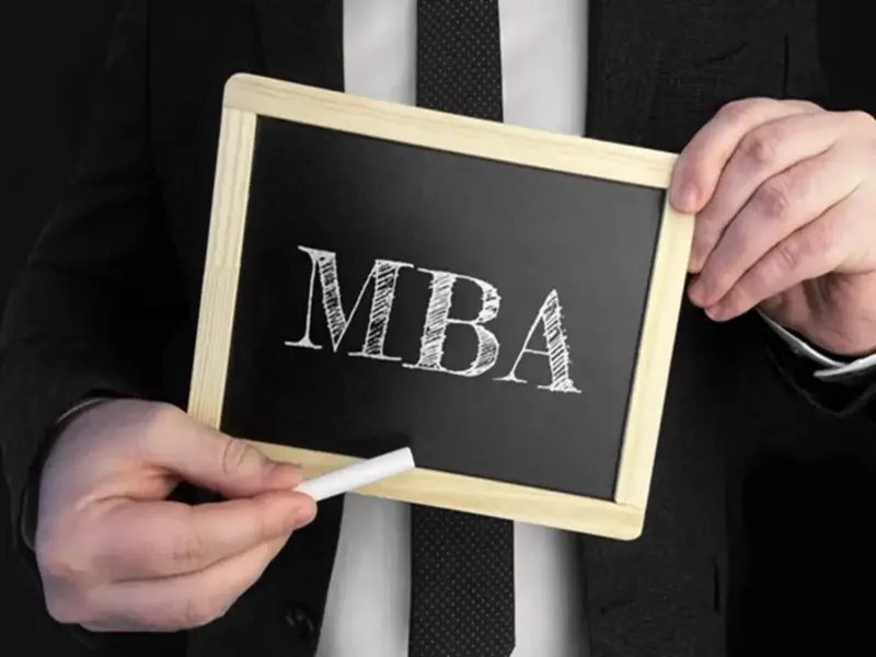 Indian School of Business Achieves Record Job Offers for MBA Graduates