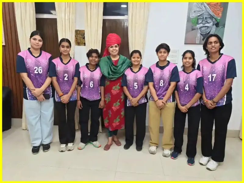 Divisional Commissioner Felicitated on Women's Day in Udaipur