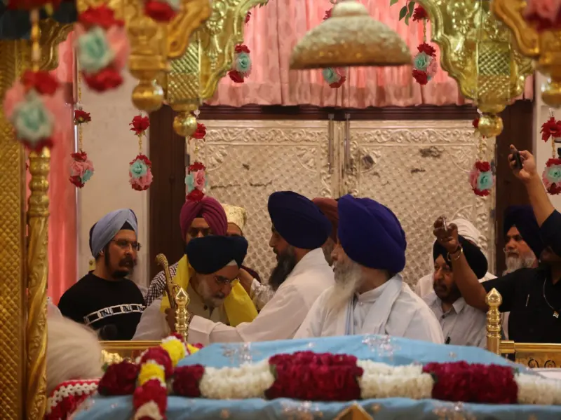 Delhi Lt Governor Taranjit Singh Sandhu pays tribute on Guru Tegh Bahadur's Prakash Purab