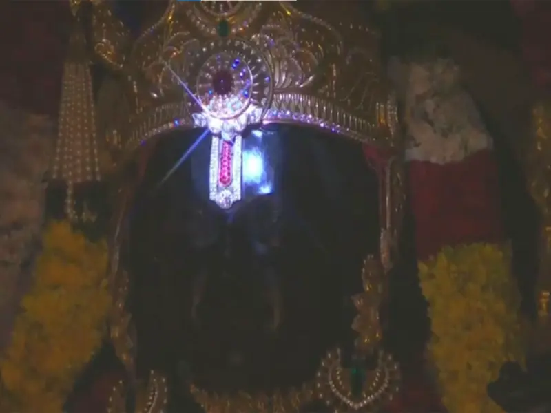 अयोध्या में राम नवमी पर दिव्य नजारा, 'सूर्य तिलक' से जगमगाए रामलला के मस्तक, PM मोदी भी हुए भावुक