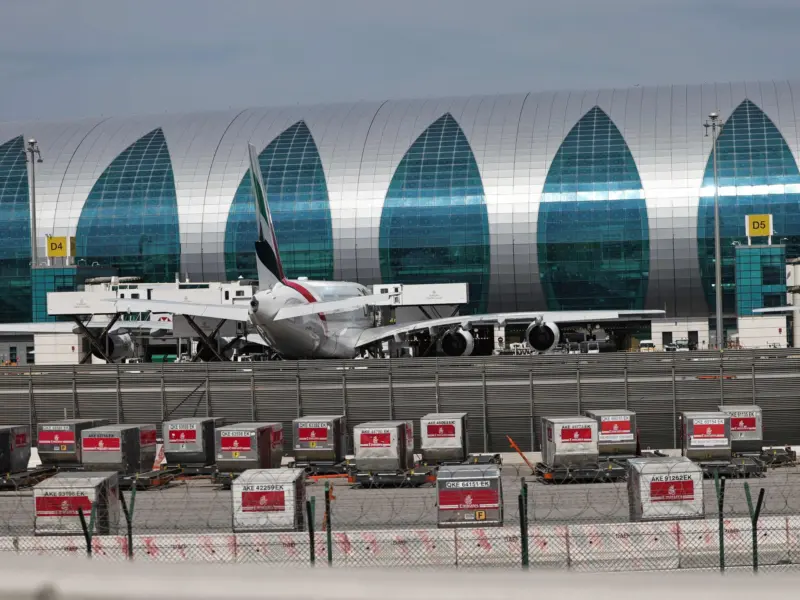 দুবাইয়ের চরম সিদ্ধান্ত! বিপাকে ভারতীয়রা, আকাশছোঁয়া হবে বিমানের ভাড়া?